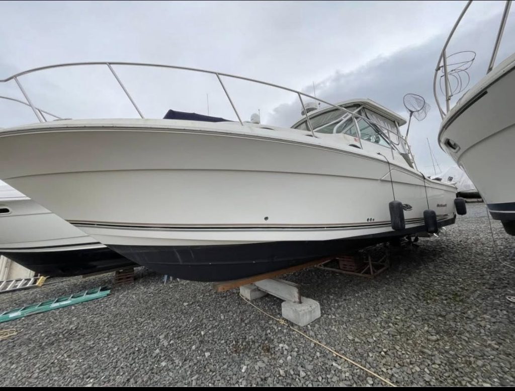WELLCRAFT COASTAL 330 MODEL YEAR 2000