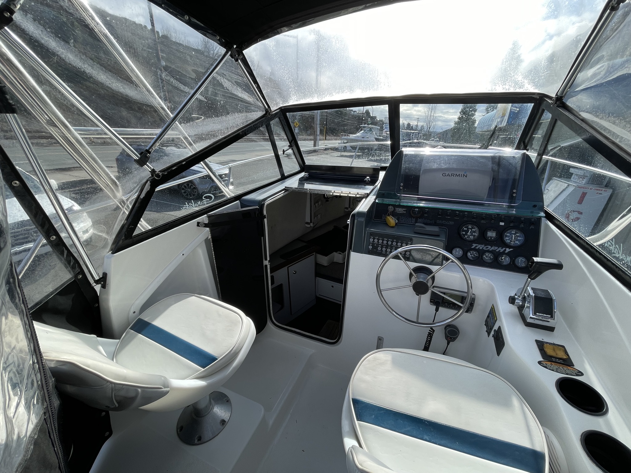 BAYLINER 2352 MODEL YEAR 1999 - Image 12