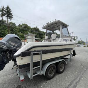 BOSTON WHALER OUTRAGE 20