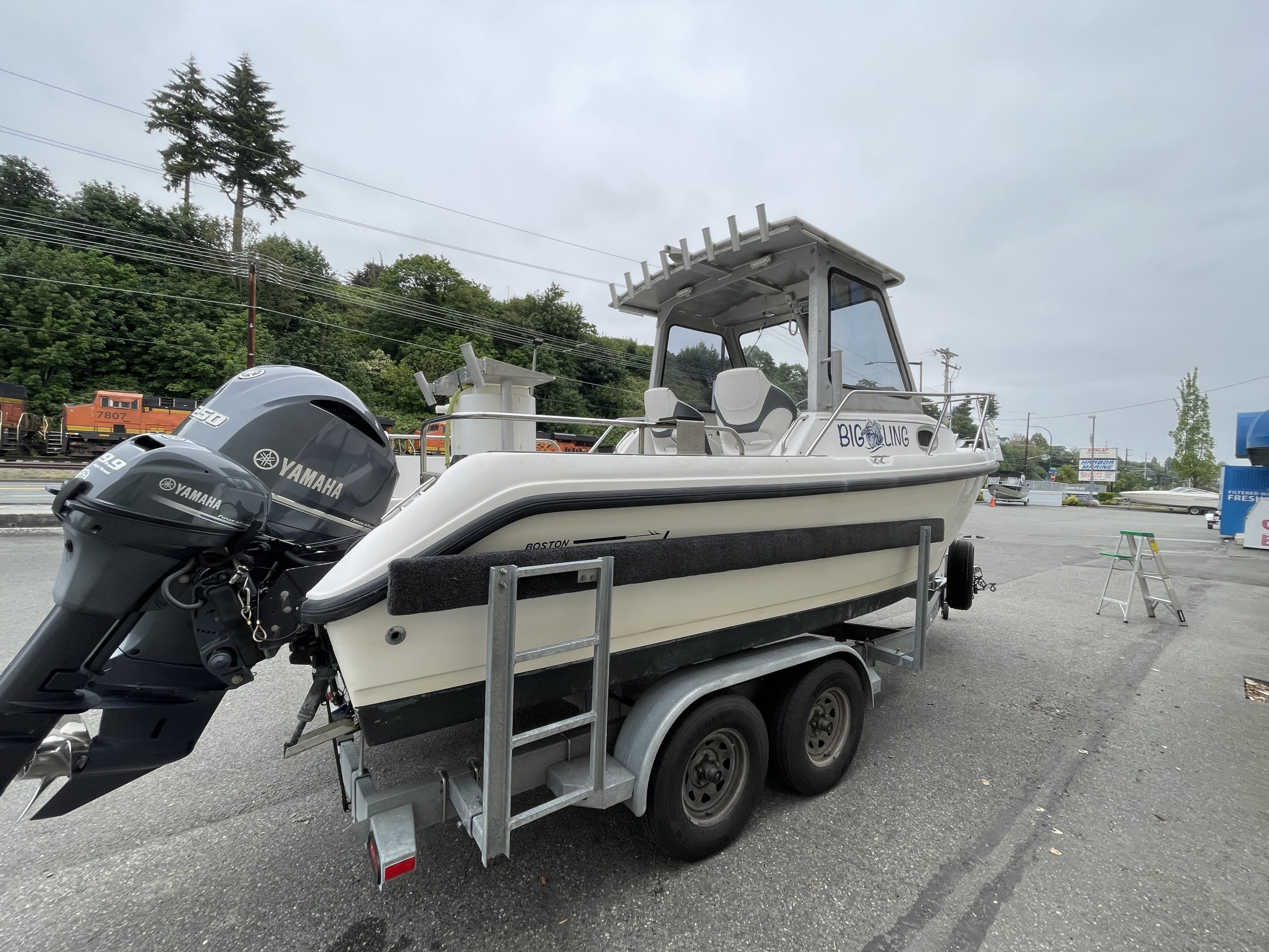 BOSTON WHALER OUTRAGE 20